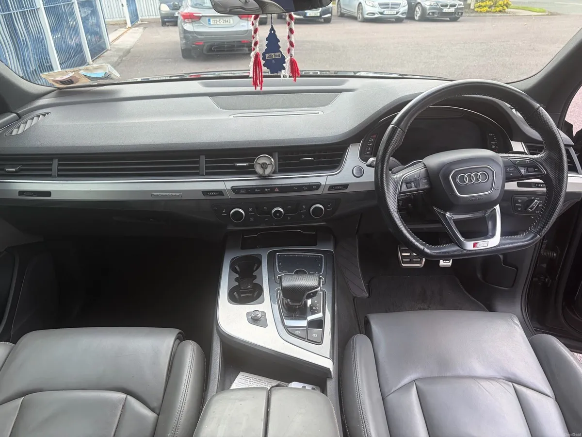 Audi Q7 Quattro s line - Image 4