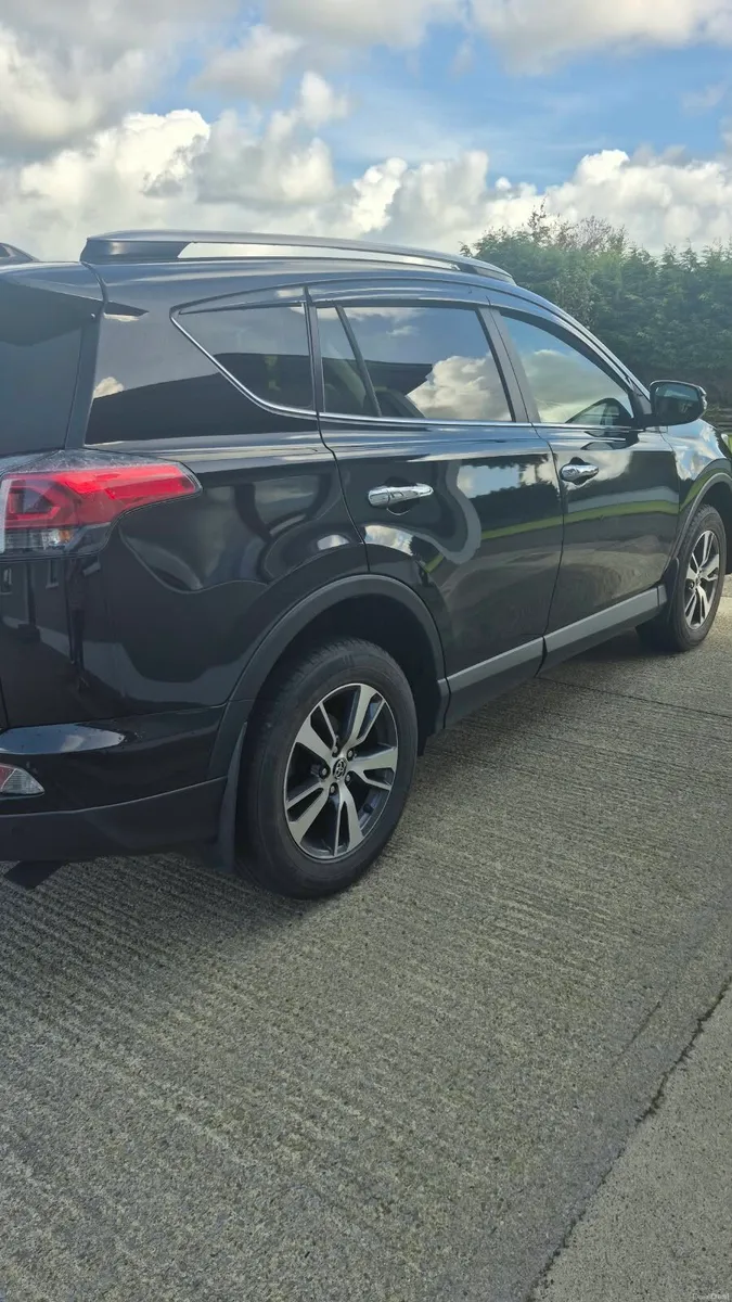 Toyota Rav 4 - Image 4