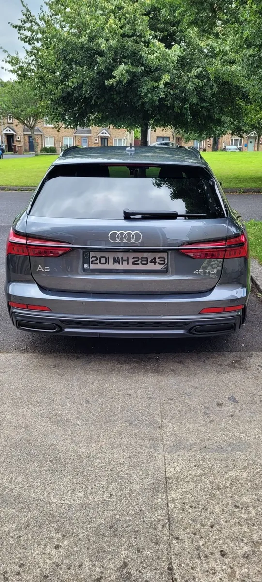 Audi A6 C8 2020 avant sline black edition - Image 2