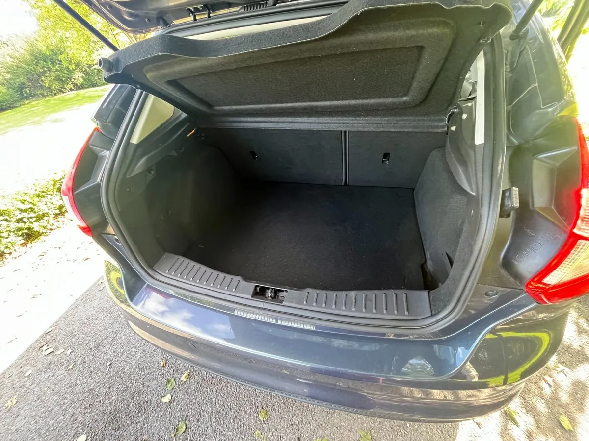 Ford Focus 2011 - Image 6