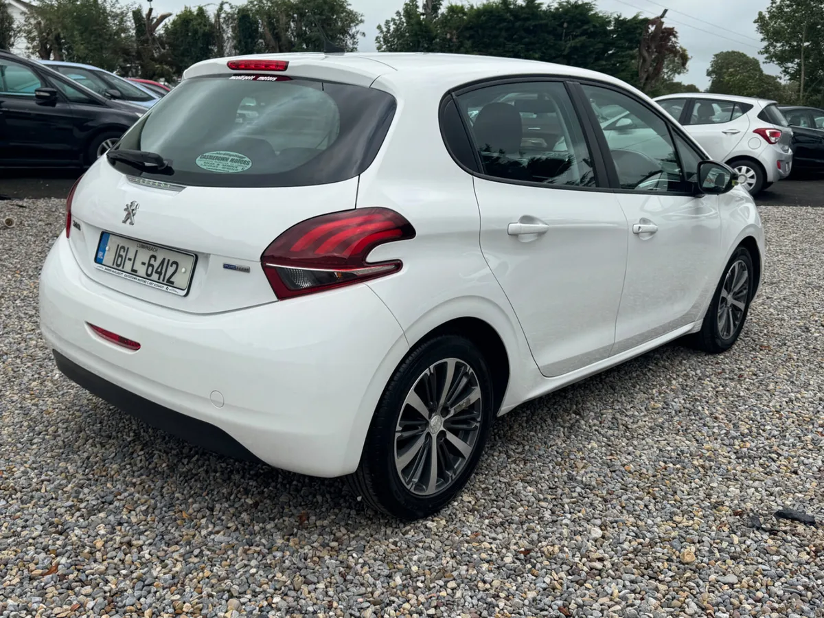 2016 Peugeot 208 - Image 6