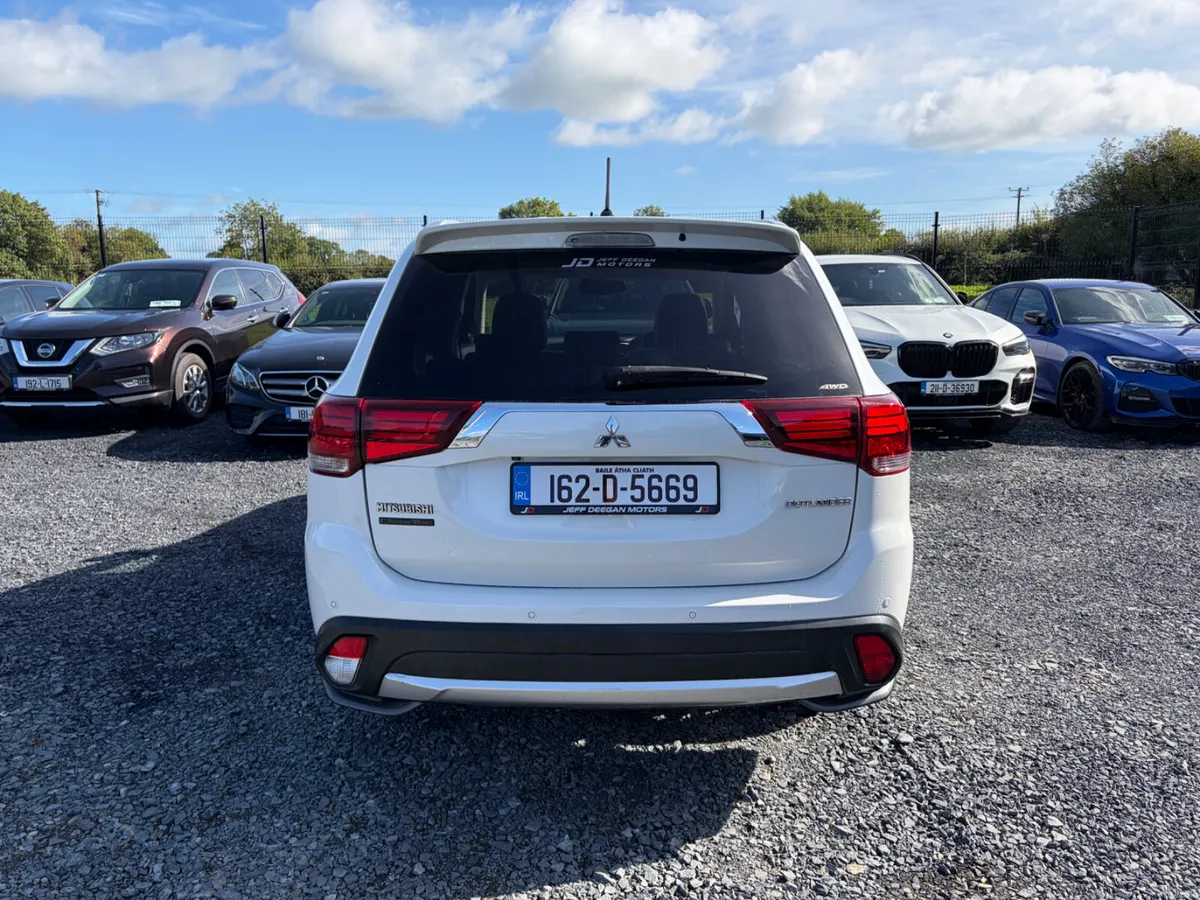 2016 MITSUBISHI OUTLANDER 2.3 4WD 7 SEATS - Image 6