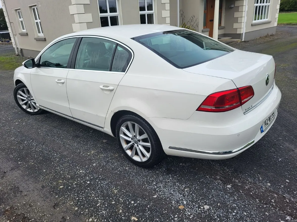 Volkswagen Passat 2014 - Image 3