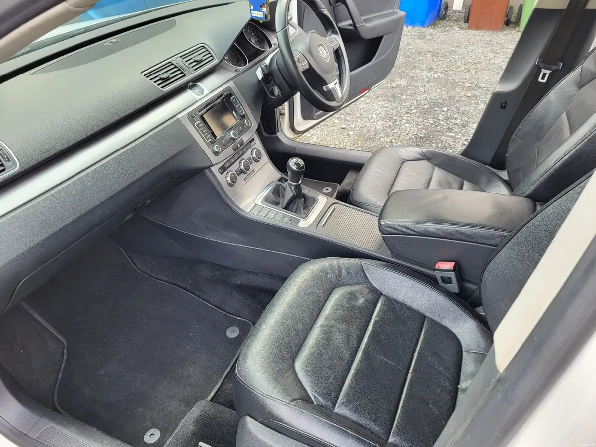Volkswagen Passat 2014 - Image 4