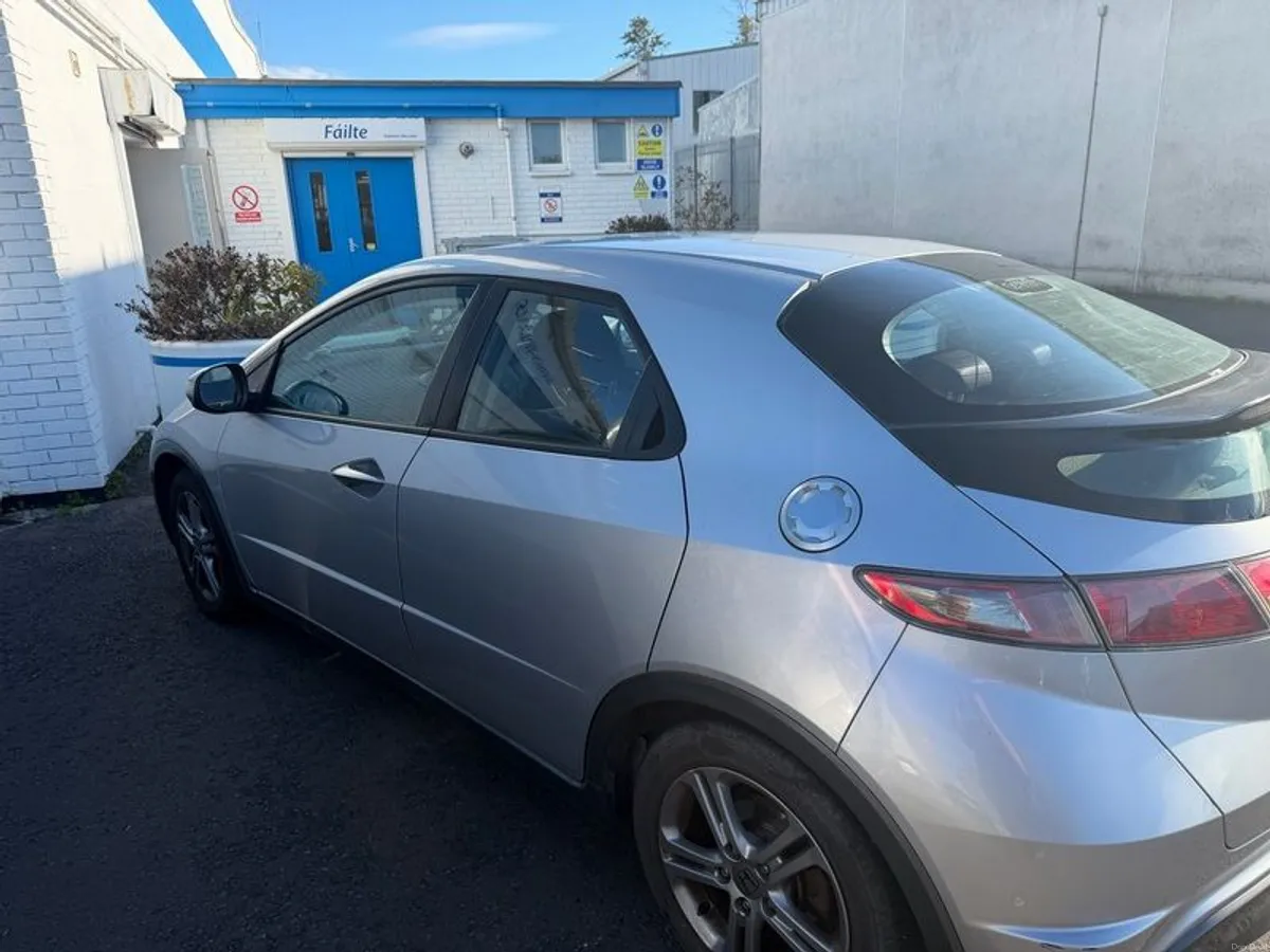 2011 Honda Civic + Pioneer radio Apple CarPlay/Abdroid Auto + two dash cam - Image 5