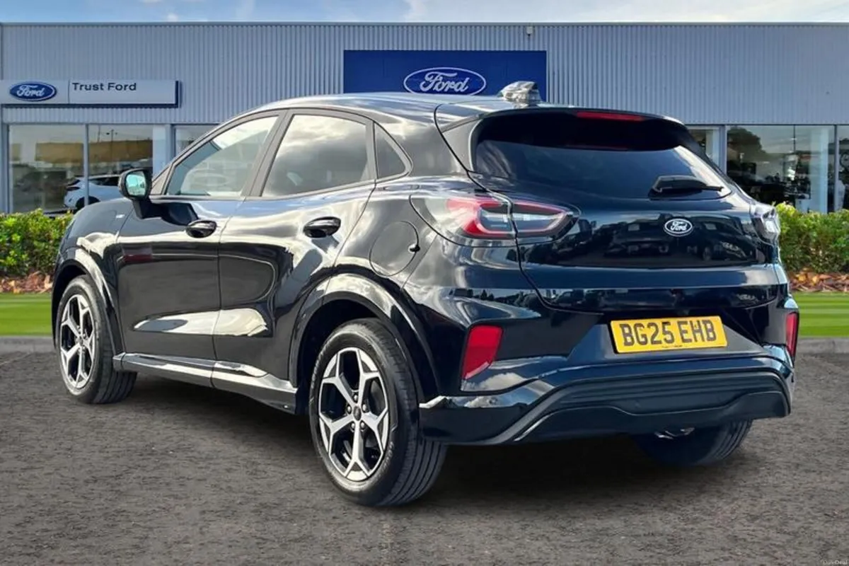 Ford Puma 1.0 EcoBoost Hybrid mHEV ST-Line 5dr DCT - Image 2