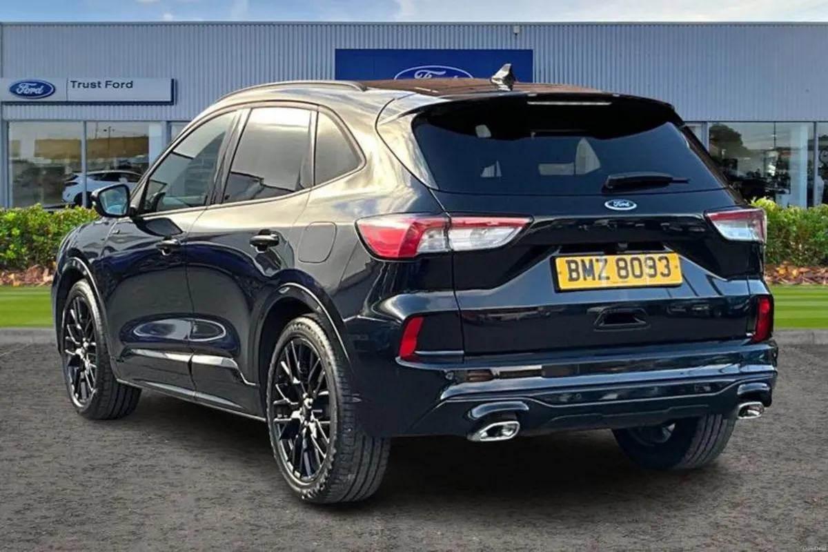 Ford Kuga 1.5 EcoBoost 150 Black Package Edition 5 - Image 2
