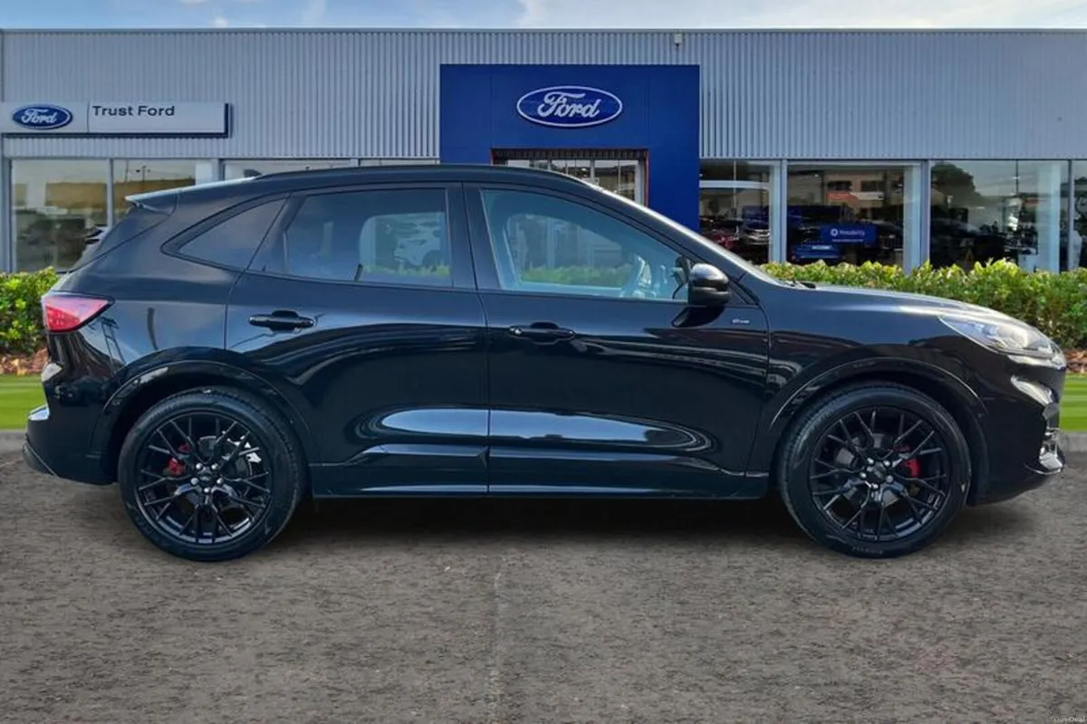 Ford Kuga 1.5 EcoBoost 150 Black Package Edition 5 - Image 3