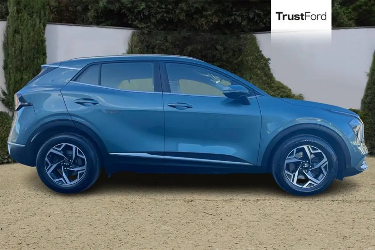 Kia Sportage 1.6T GDi ISG 2 5dr - Image 3