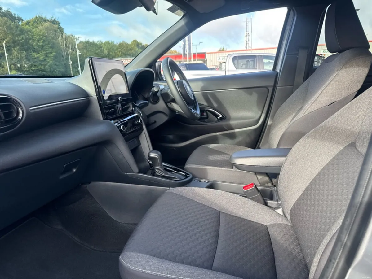 Toyota Yaris Cross *ORIGINAL IRISH CAR*  LUNA SPOR - Image 6