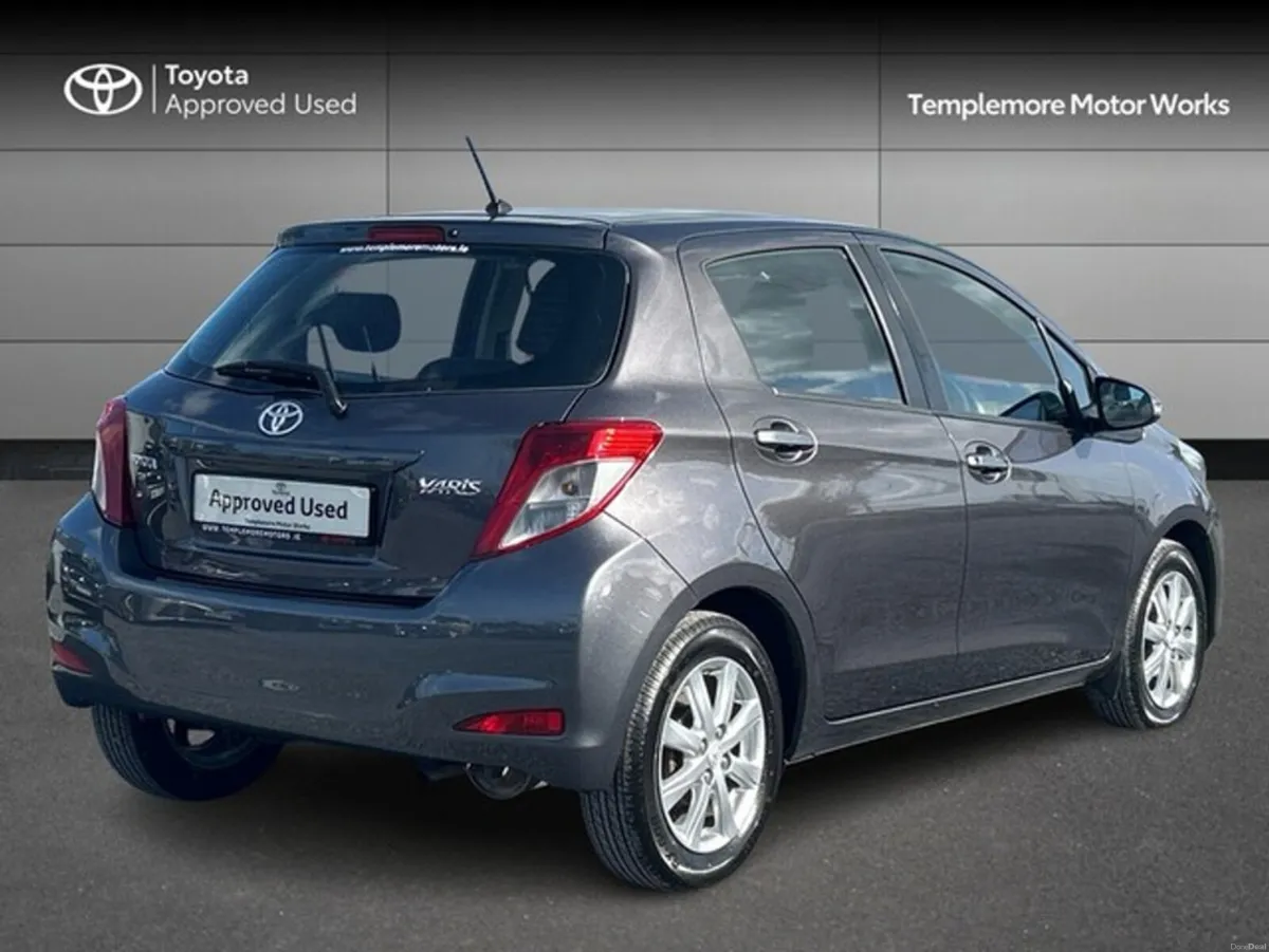 Toyota Yaris YARIS 1.0 5DR AURA - Image 2
