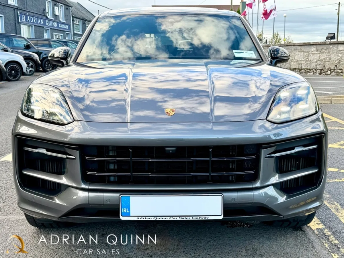 Porsche Cayenne S 3.0 V6 E-HYBRID 519 BHP==HUGE SP - Image 6