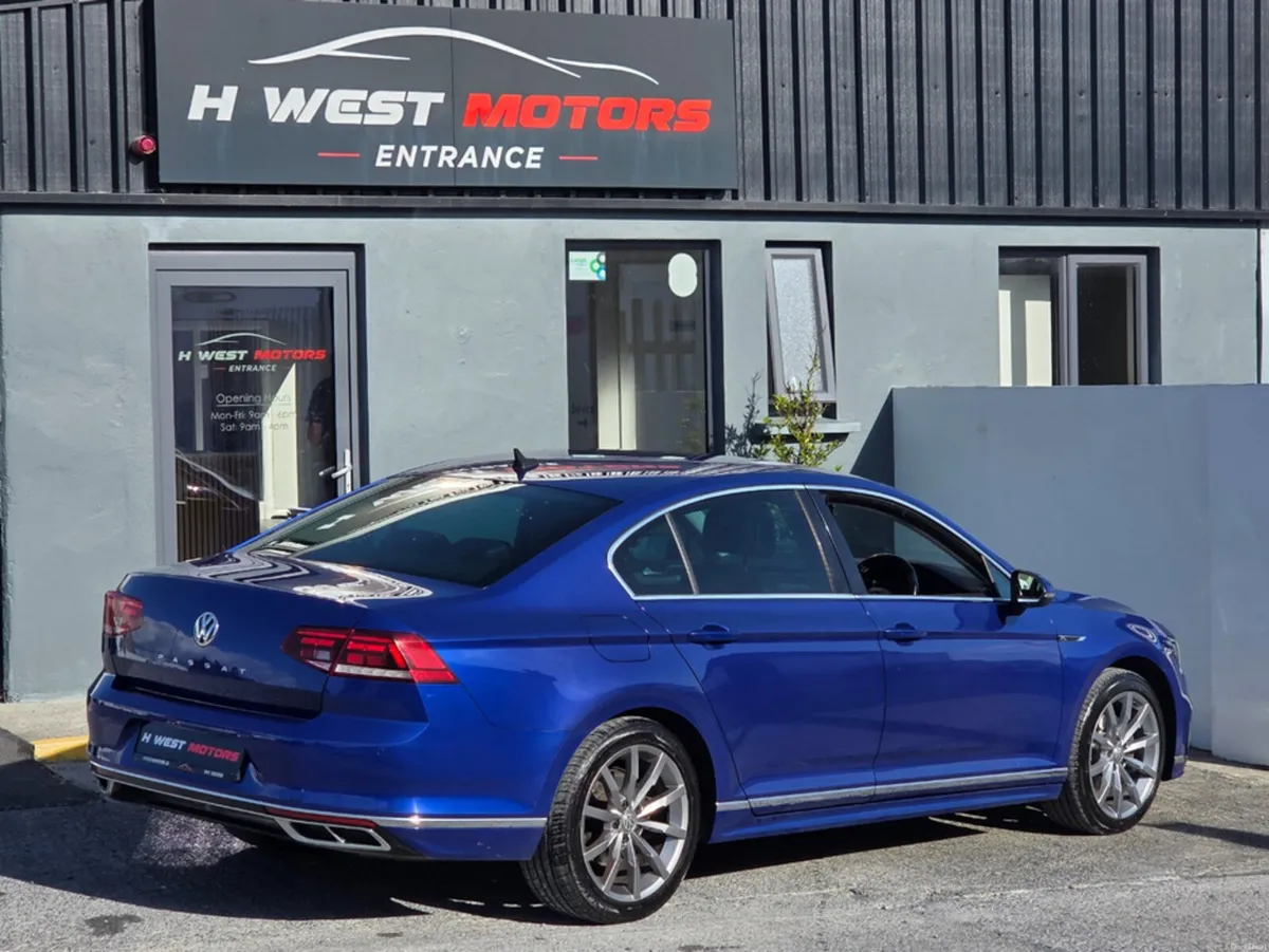 Volkswagen Passat R-LINE 2.0 TDI MANUAL 6SPEED FWD - Image 3