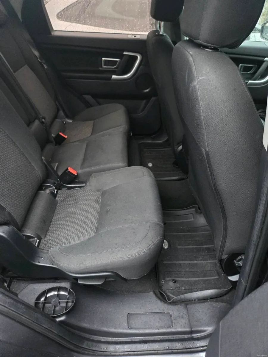 Car - Image 6