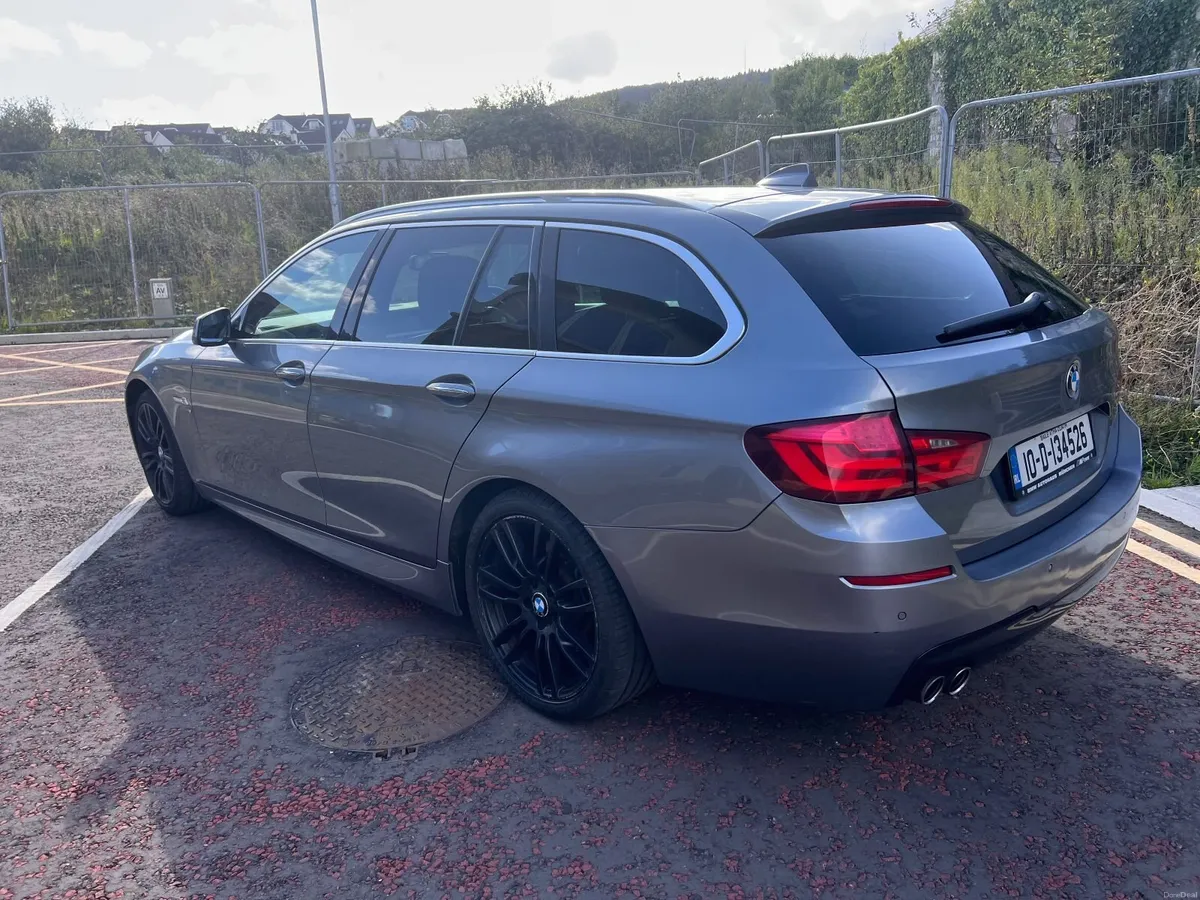 BMW 5-series 520d M Sport Touring F11 2010 - Image 2