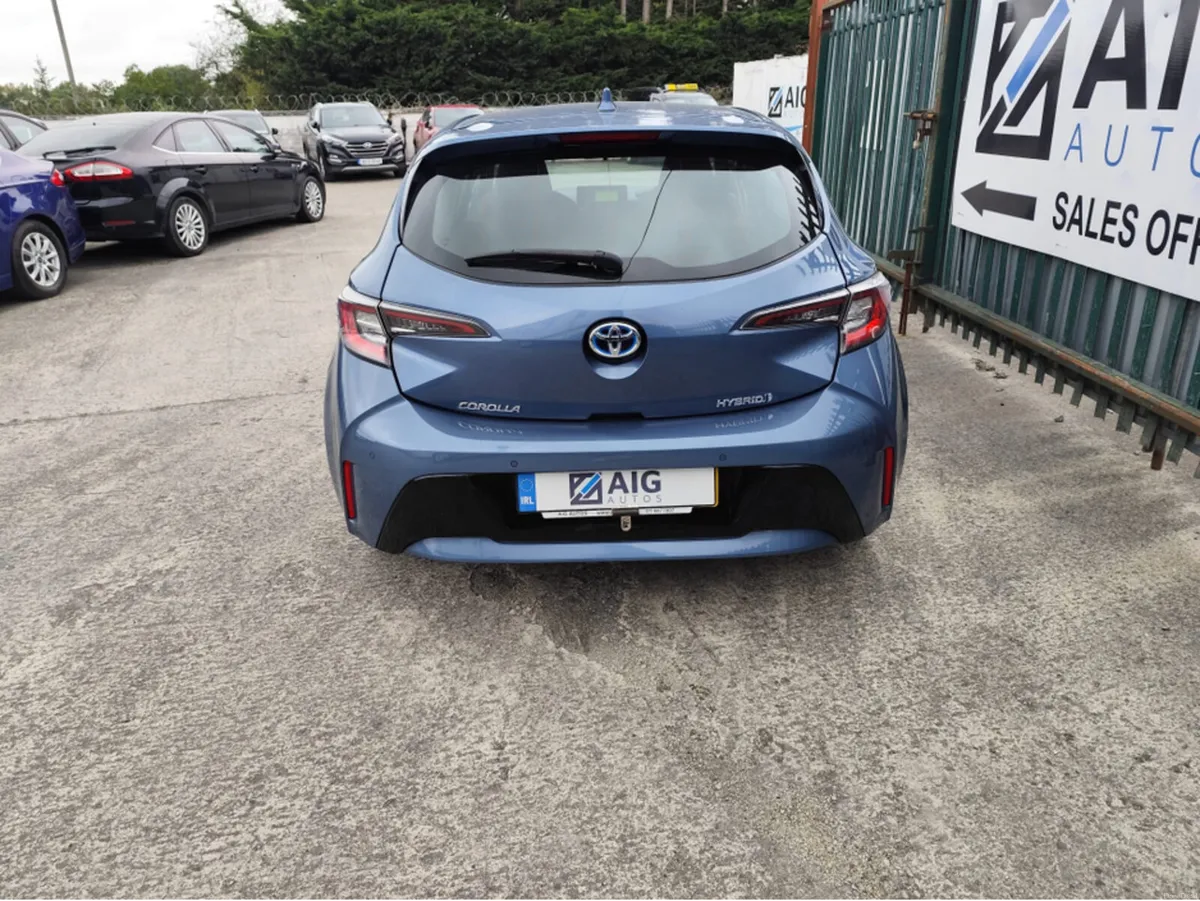 Toyota Corolla 1.8 HYBRID ICON TECH HEV CVT - Image 5