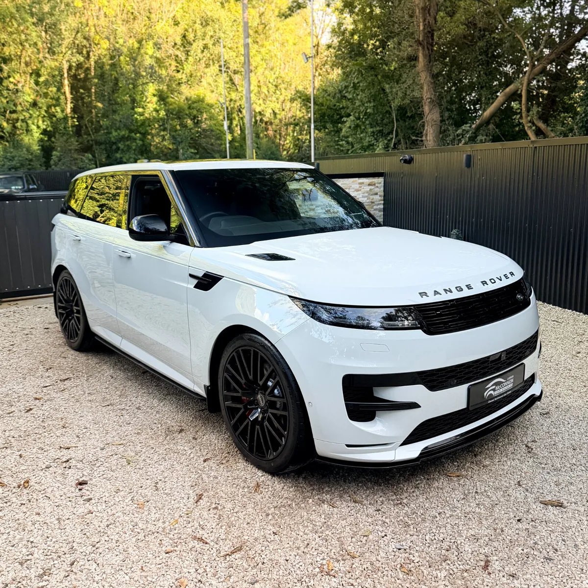 2023 (232) Range Rover Sport Dynamic SE 3.0 P440e - Image 3