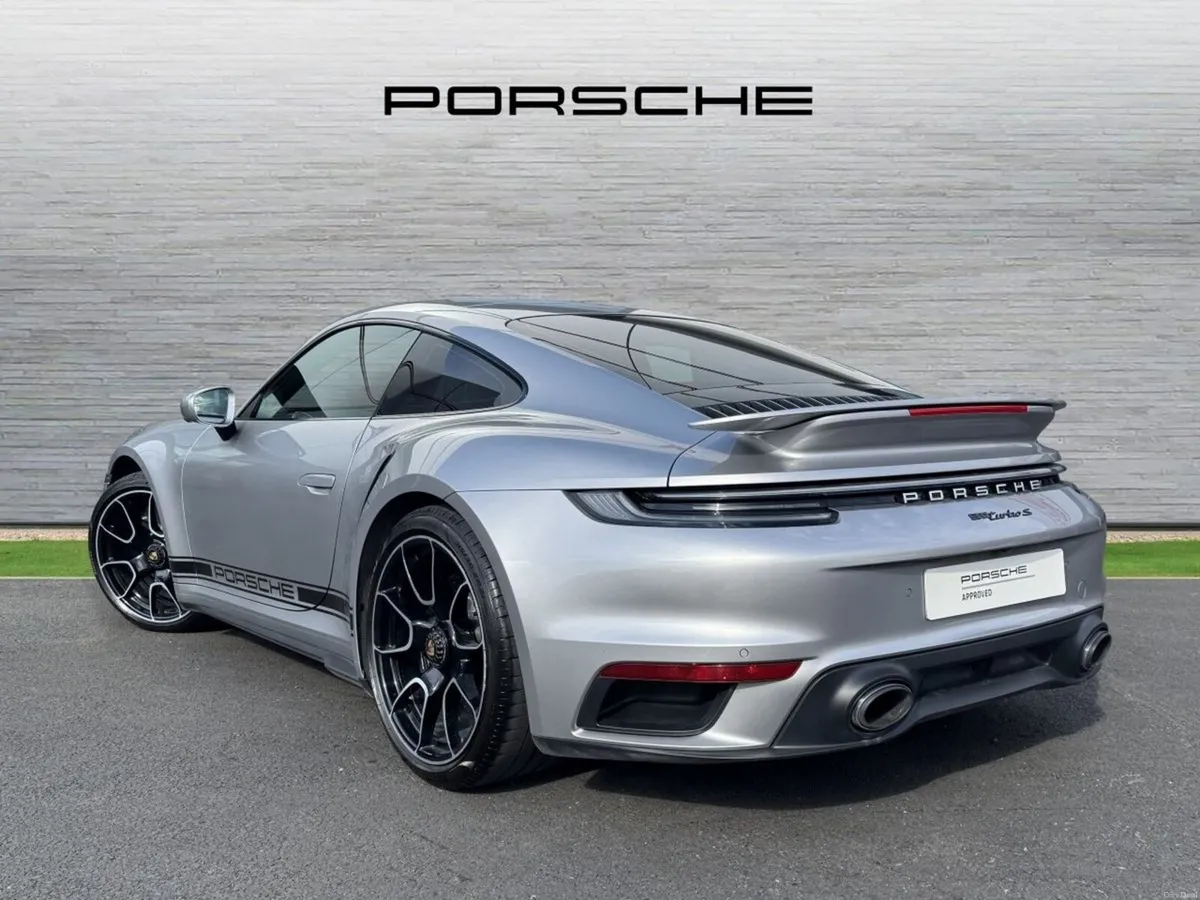 Porsche 911 Turbo S - Image 2