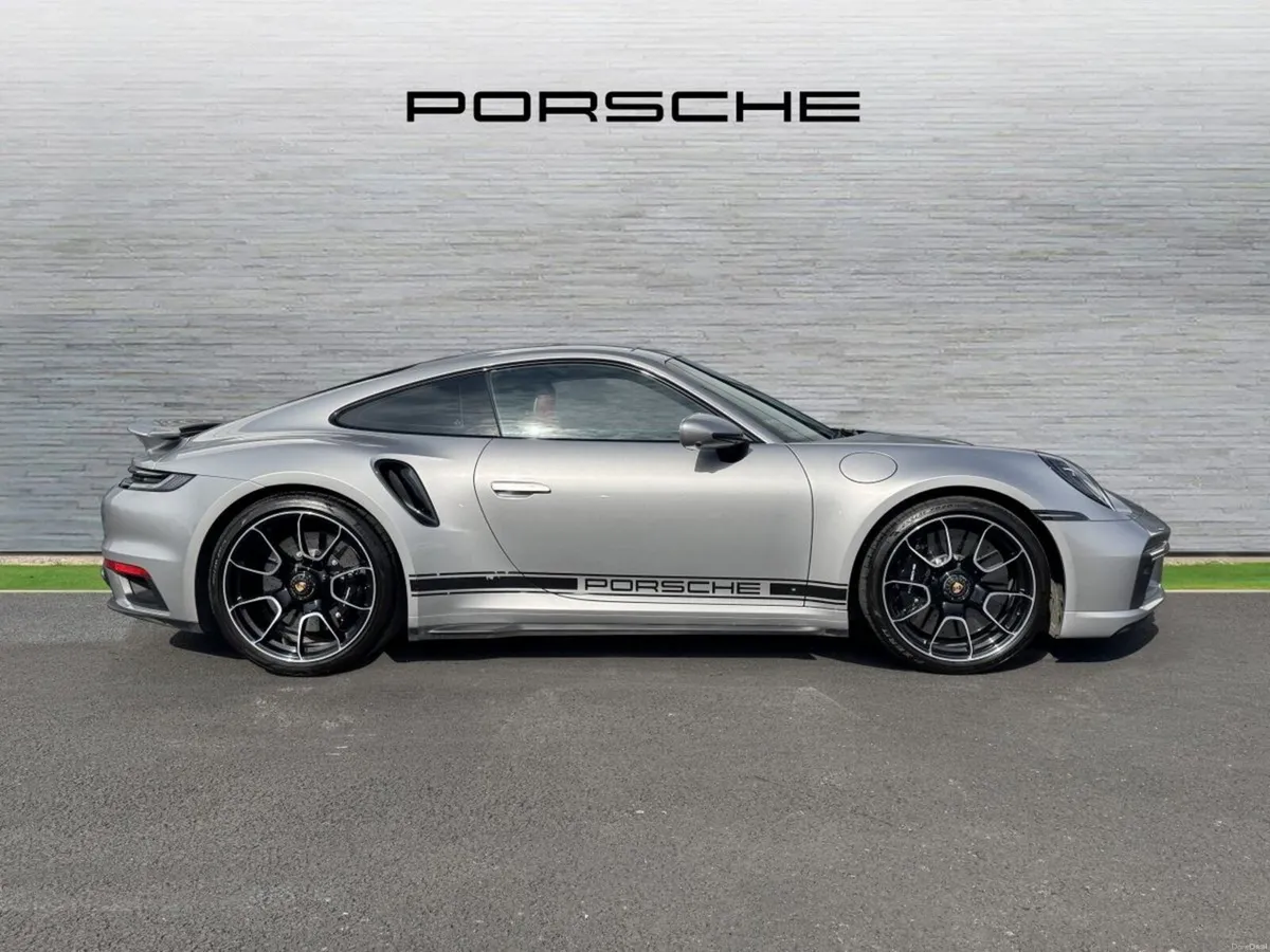 Porsche 911 Turbo S - Image 4