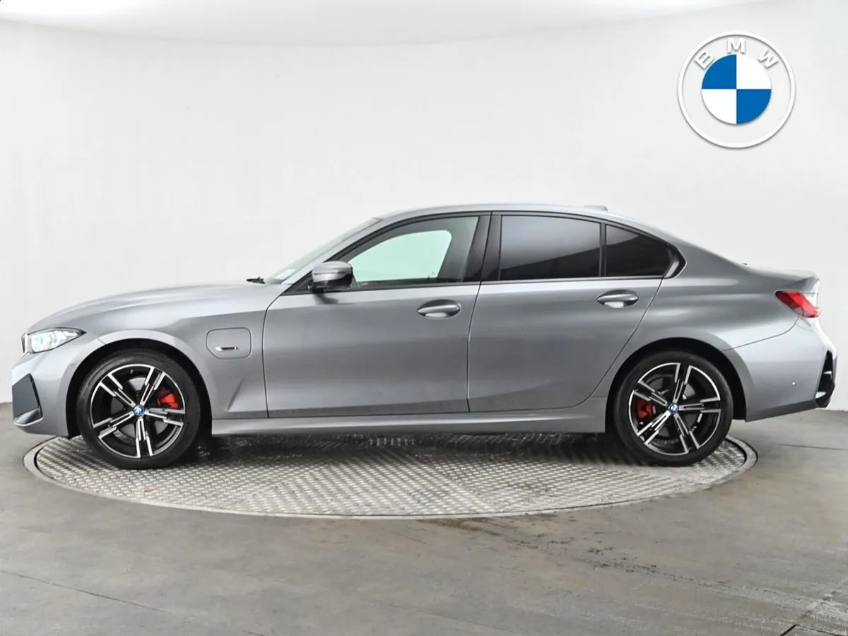 BMW 3-Series 330e M Sport Saloon - Image 3