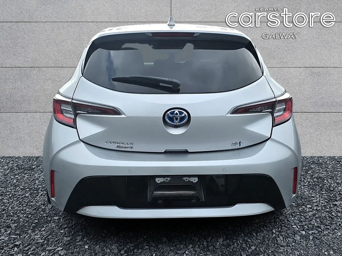 Toyota Corolla Sports Hybrid G - Image 4