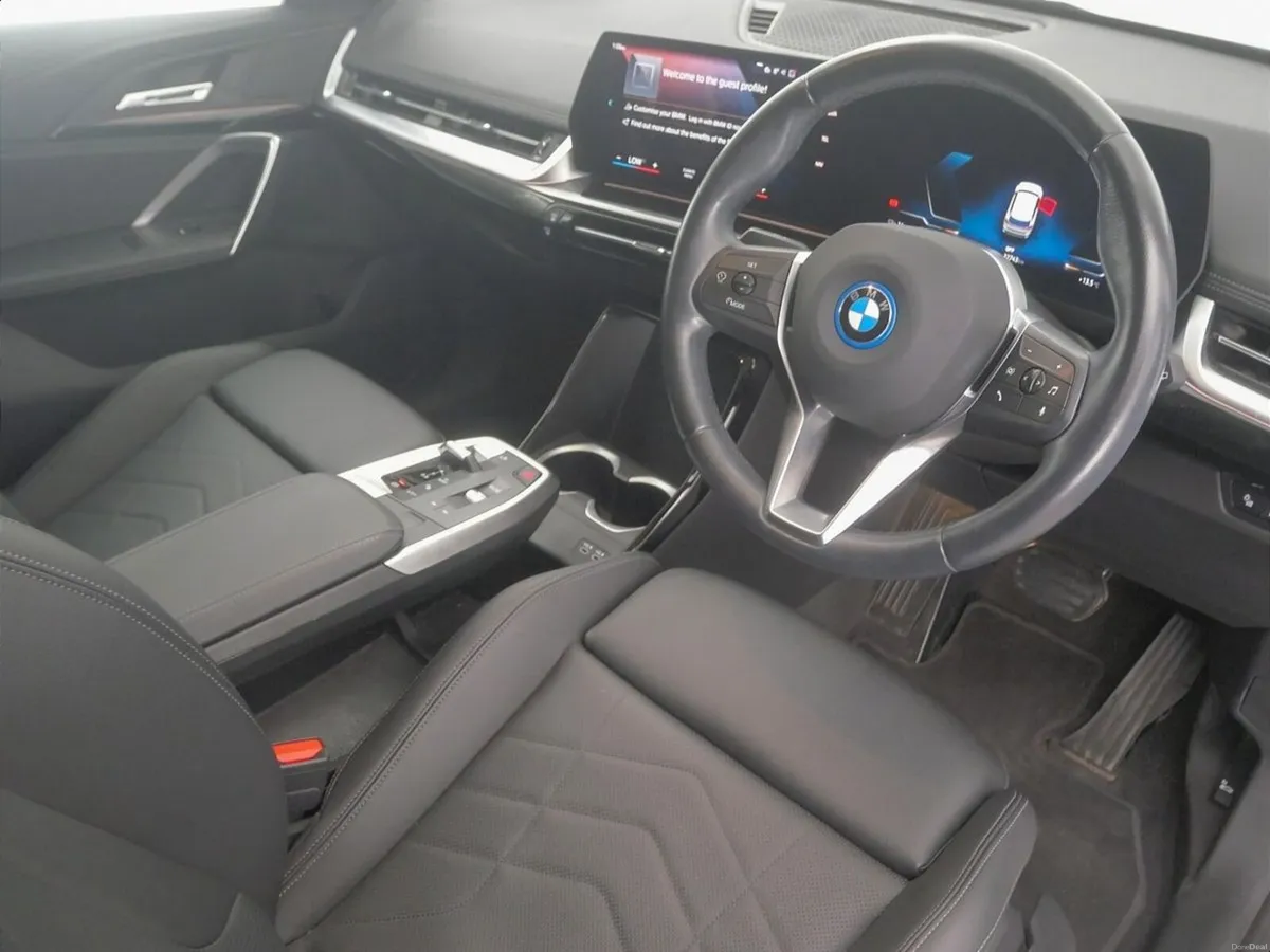 BMW iX1 xDrive30 xLine - Image 6