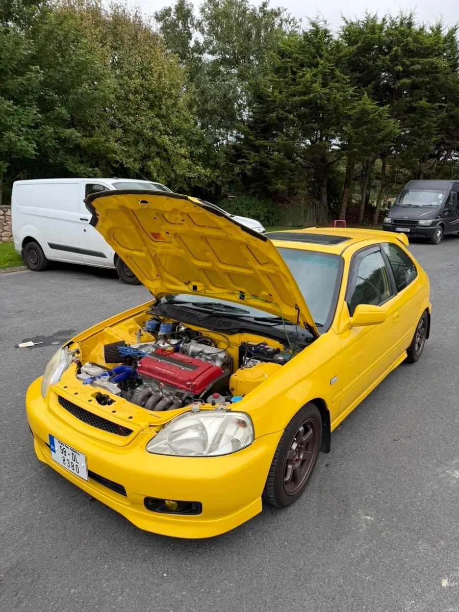 Honda civic - Image 1