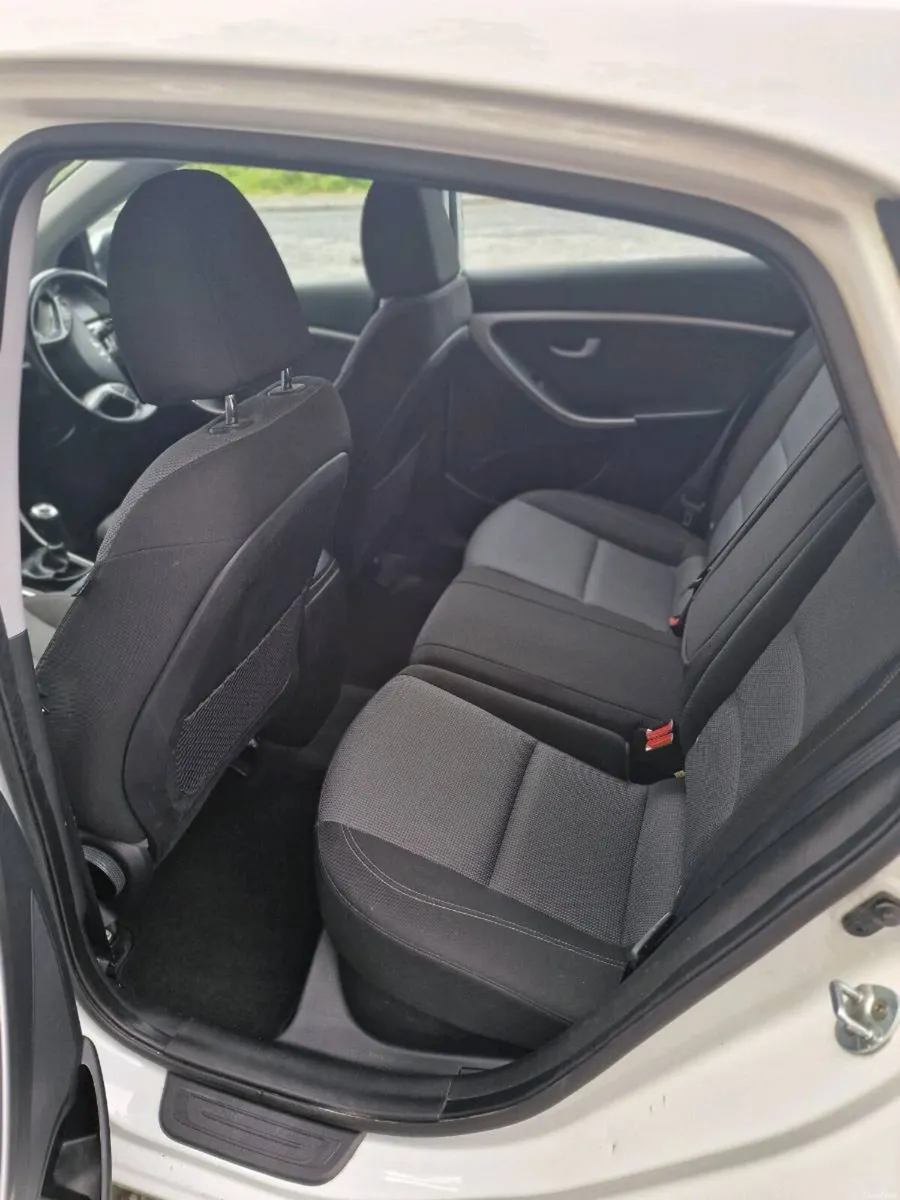 Hyundai i30 *full service history* - Image 5
