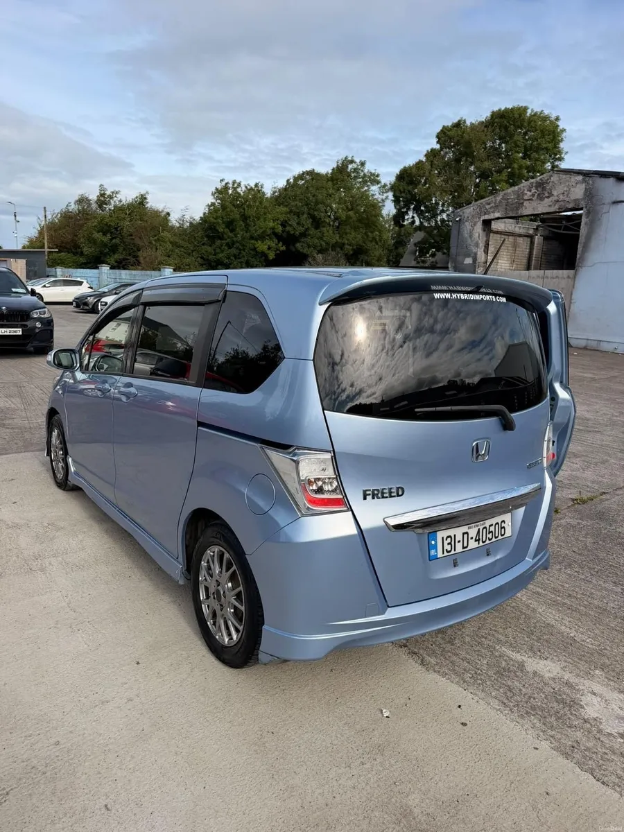 2013 Honda Freed hybrid automatic - Image 5