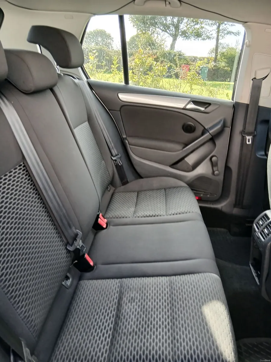 Volkswagen Golf 2011 - Image 6