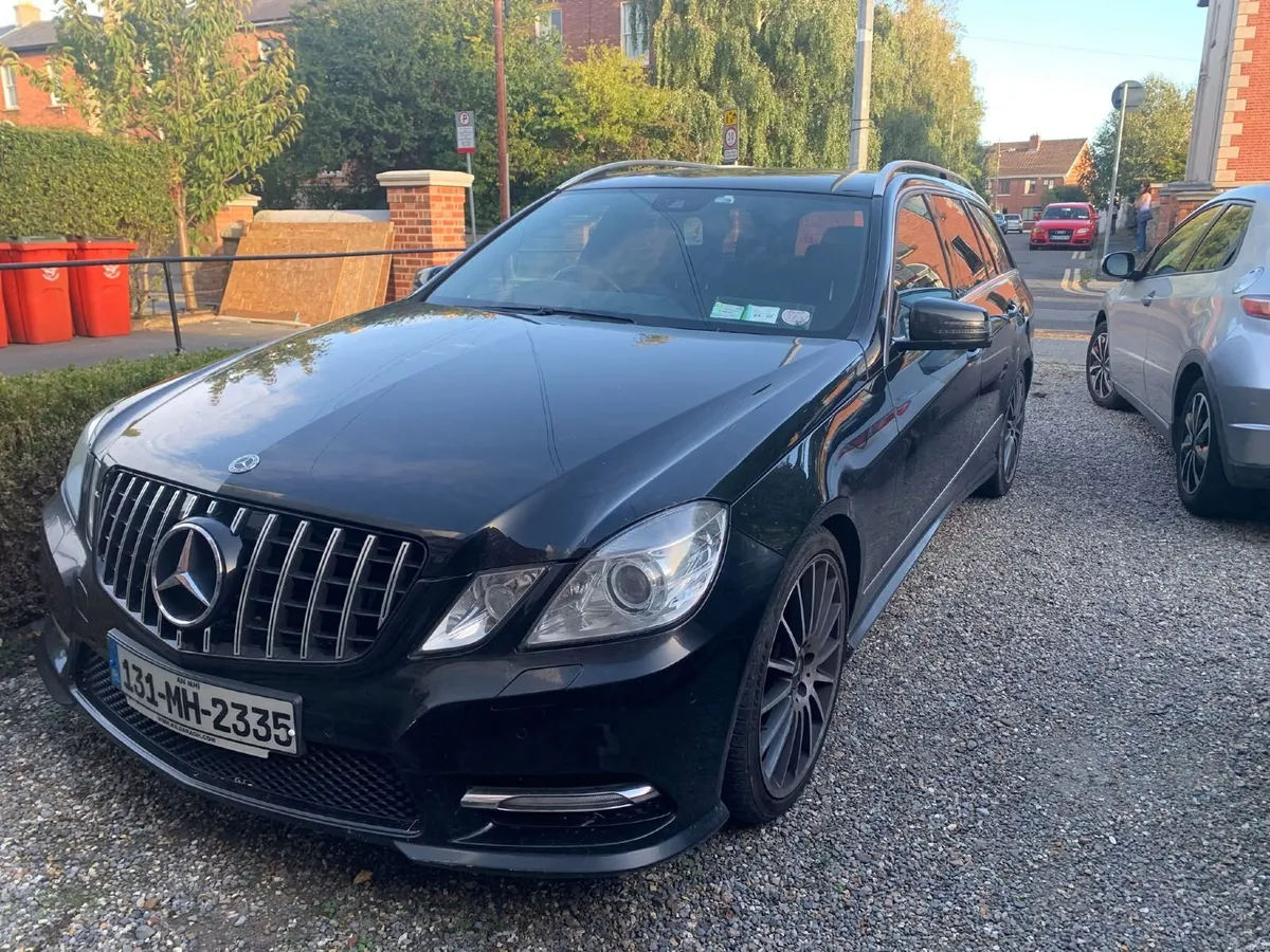 Mercedes-Benz E-Class 2013 - Image 1
