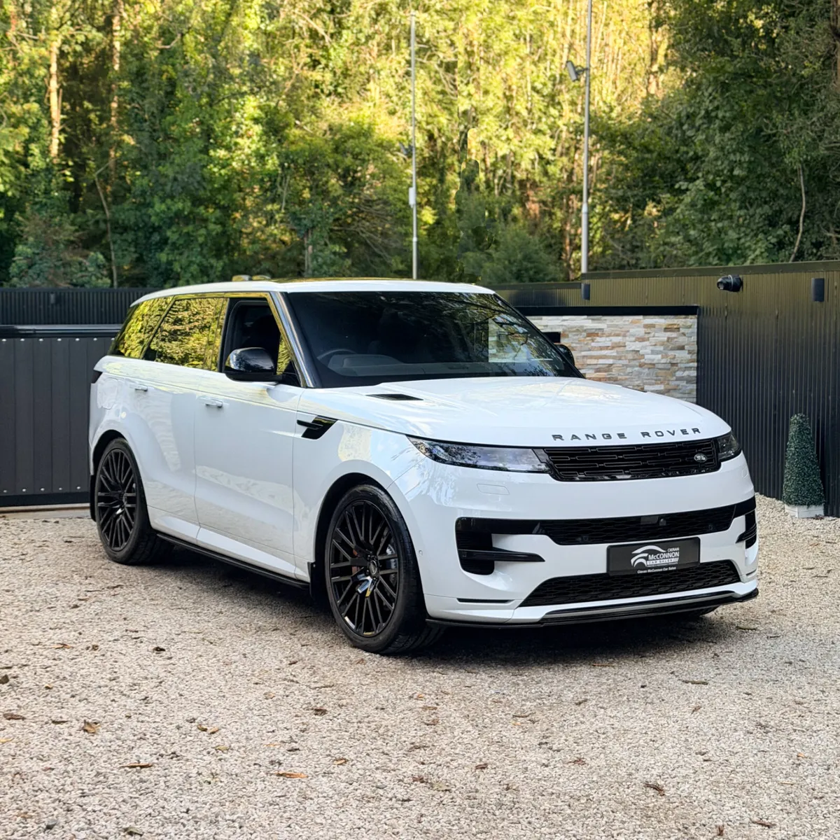 2023 (232) Range Rover Sport Dynamic SE 3.0 P440e - Image 1