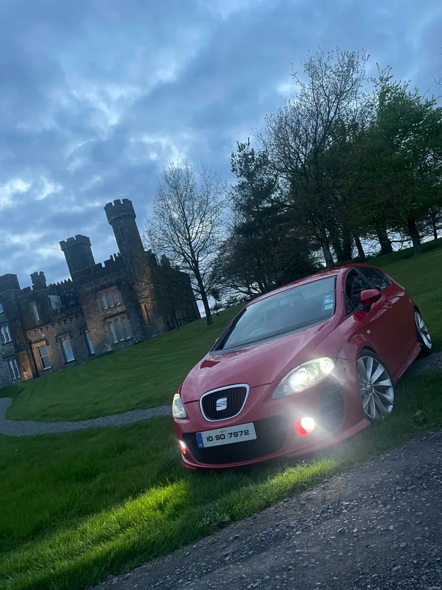 SEAT Leon 2010 - Image 2