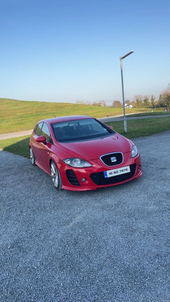 SEAT Leon 2010 - Image 1