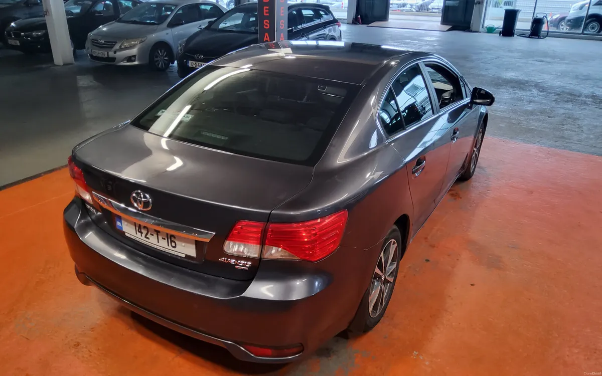 Toyota Avensis 2014 - Image 2