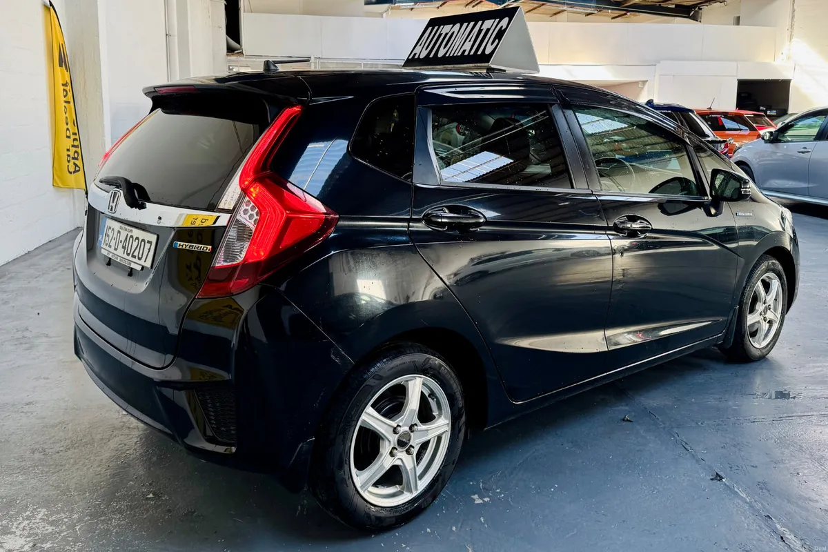Honda Fit 2015 - Image 4