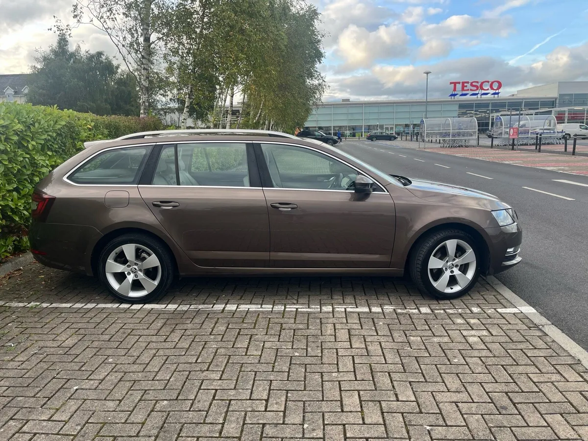 Skoda Octavia Combi Estate - Image 5