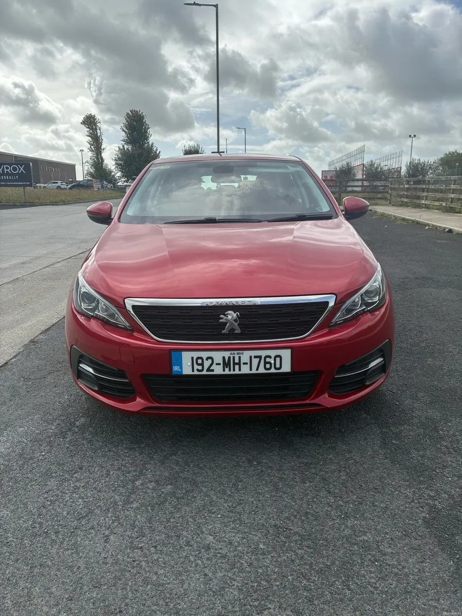 Peugeot 308 - Image 1