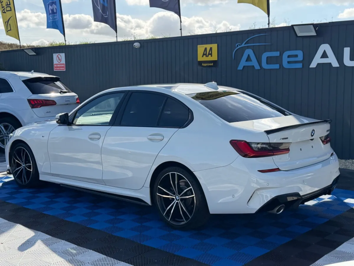 BMW 3-Series M-SPORT - X-DRIVE - 2.0L DIESEL - AUT - Image 6