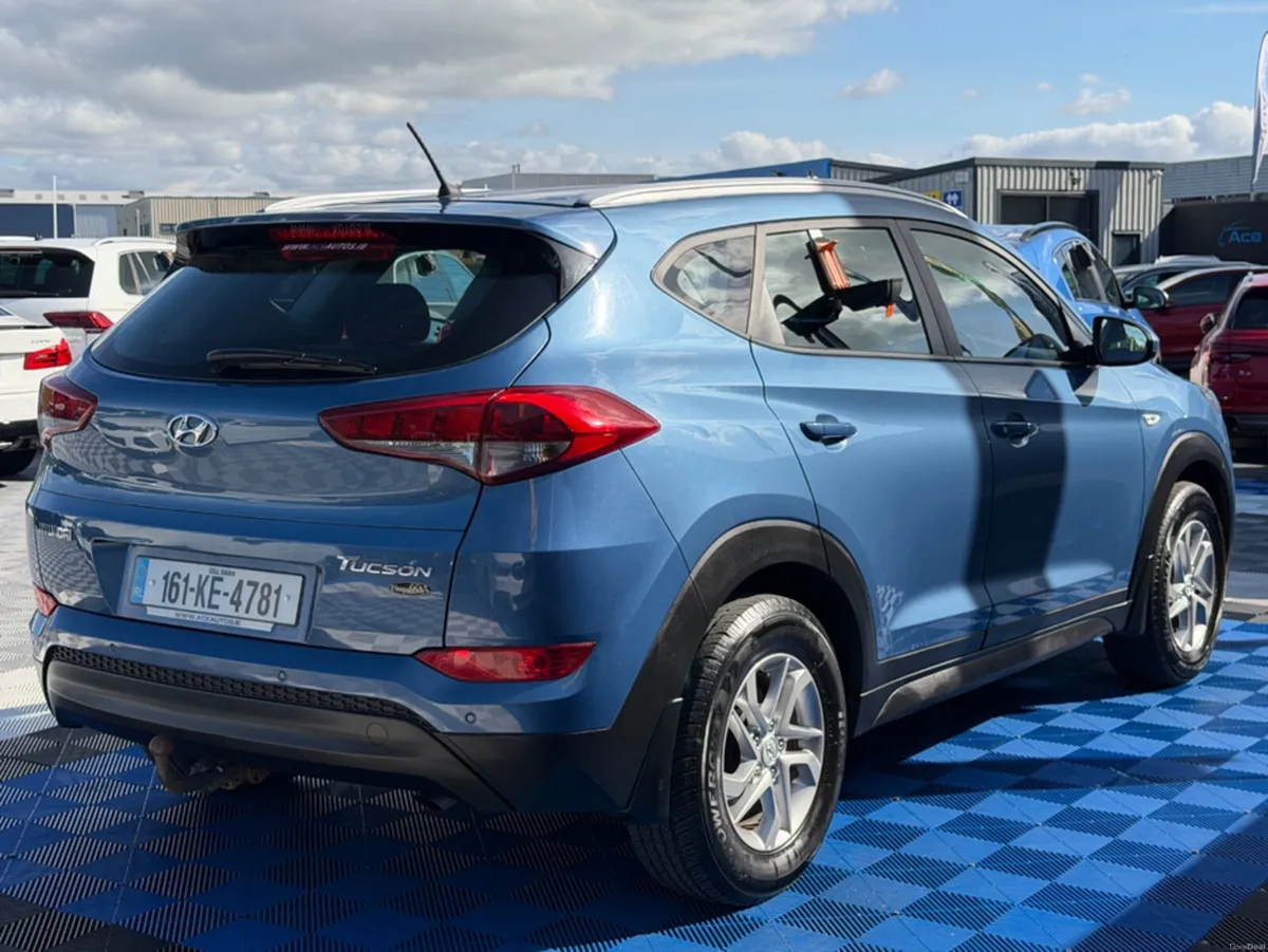 Hyundai Tucson COMFORT - 1.7L DIESEL - MANUAL - 12 - Image 6