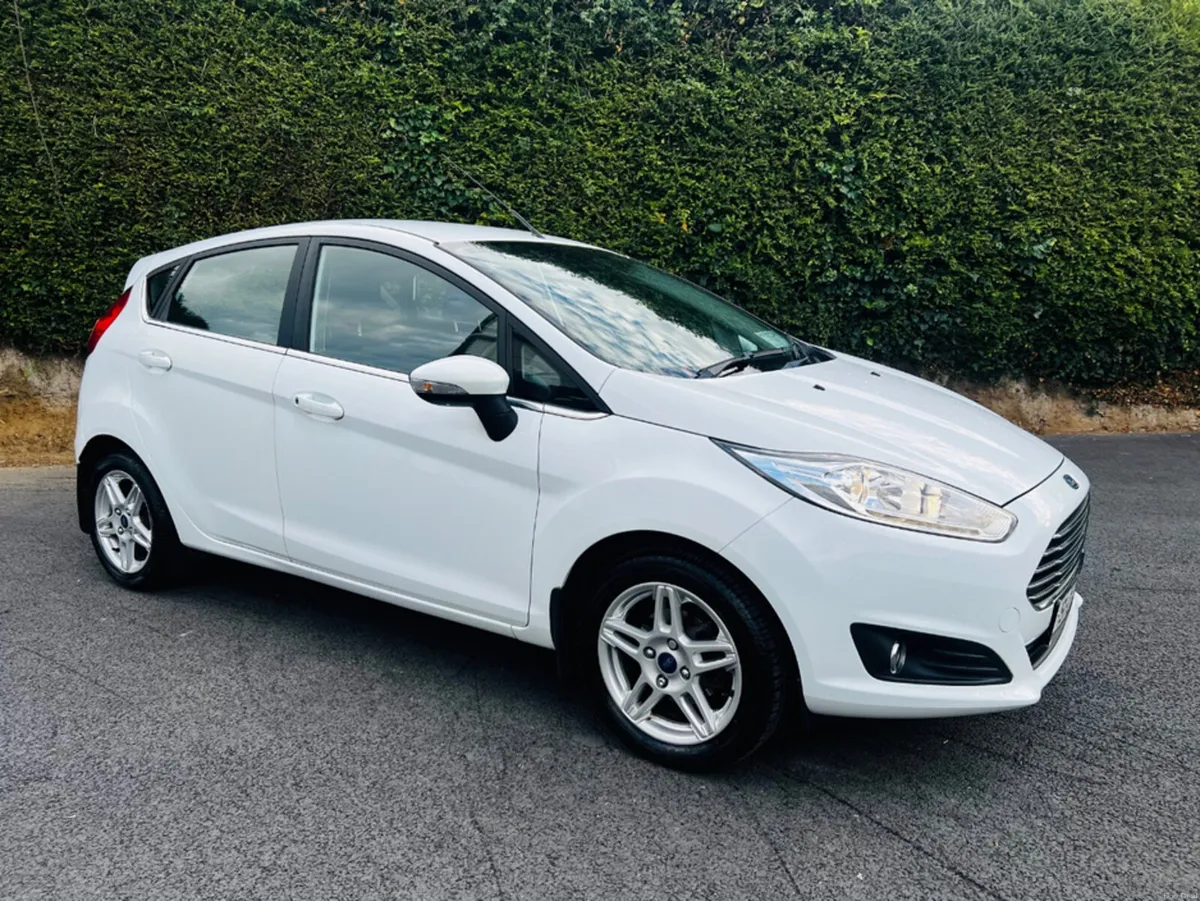 Ford Fiesta MCA TITANIUM 1.25 60PS M5 4 4DR - Image 3