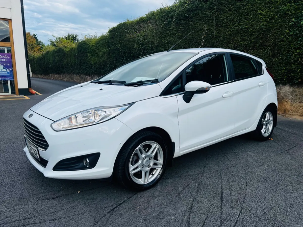 Ford Fiesta MCA TITANIUM 1.25 60PS M5 4 4DR - Image 5