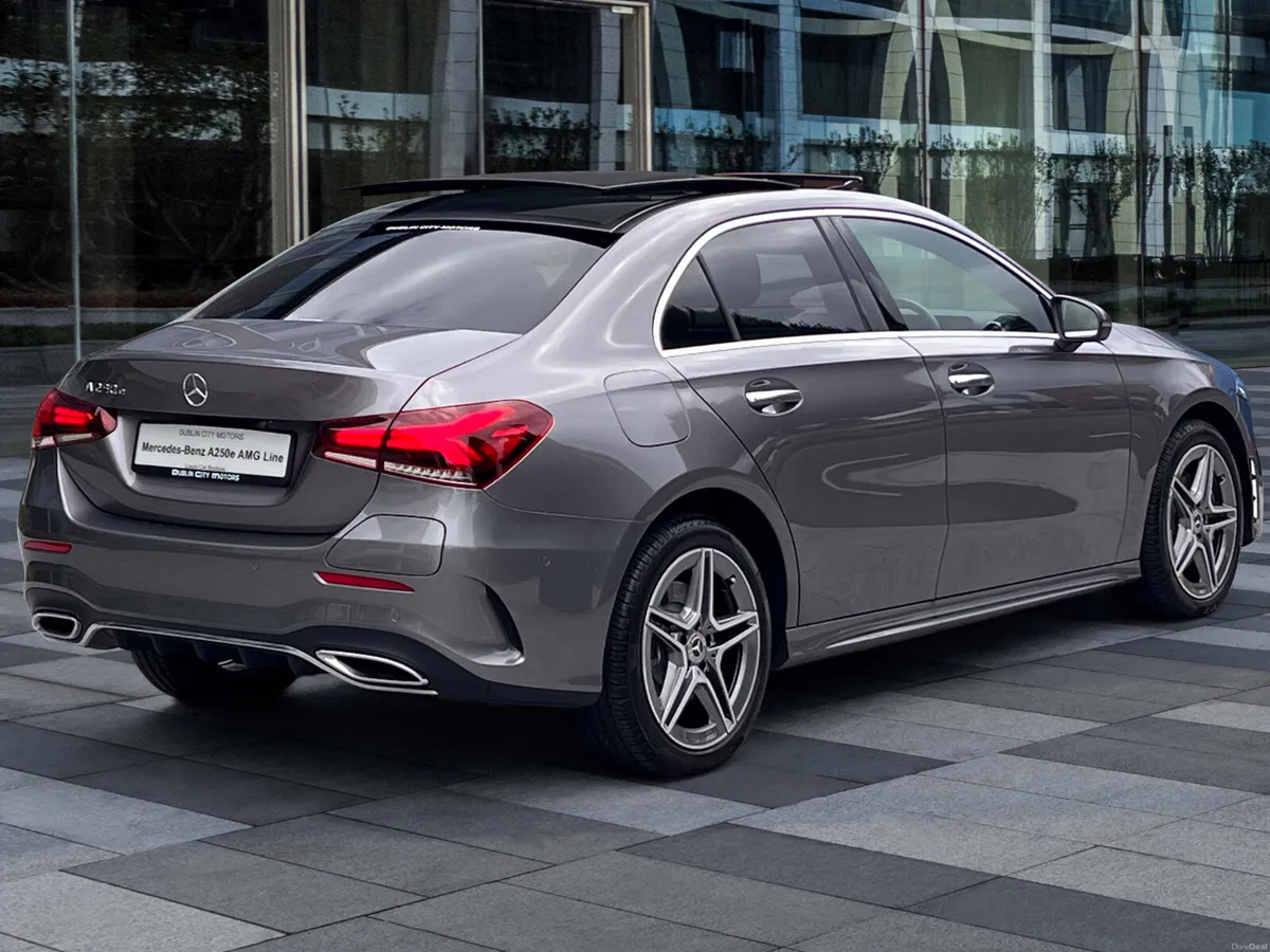 Mercedes Benz A250e AMG-Line Sedan *5k km&Panroof - Image 5