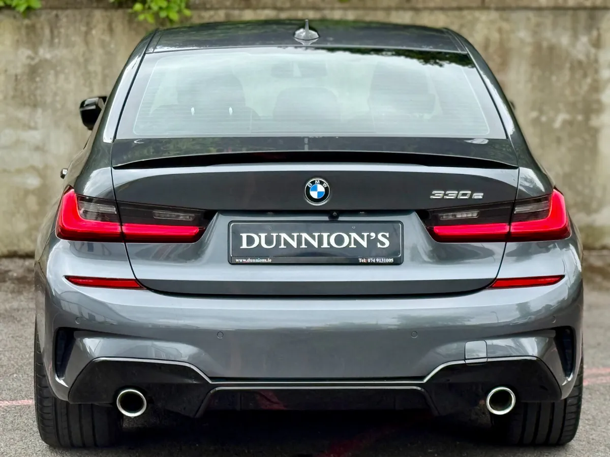 BMW 3-Series 2020 330e M Sport Auto*HIGH SPEC* - Image 6