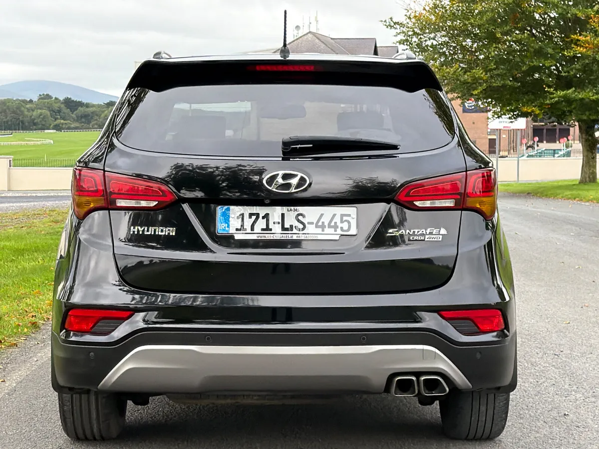 Hyundai Santa Fe 2017 Executive 4WD - Image 6