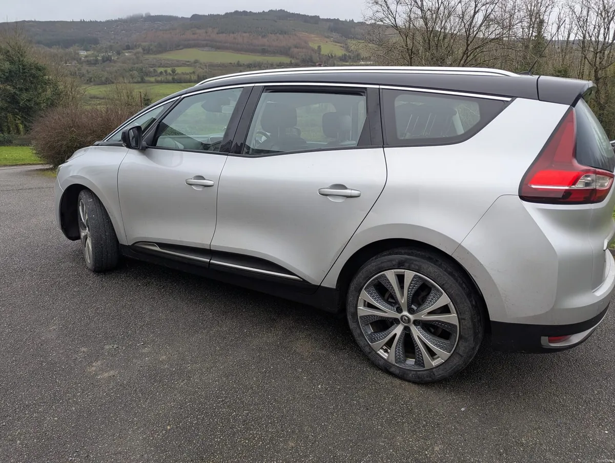 Renault Grand Scenic - Image 1