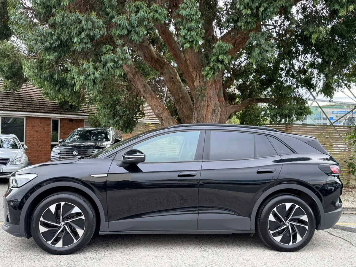 2023 Volkswagen ID.4..LIFE 52 KWH BATTERY..2 KEYS - Image 3