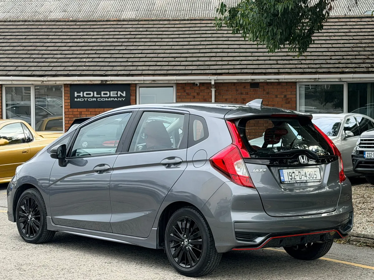 2019 Honda Jazz..LEATHER INTERIOR - Image 5