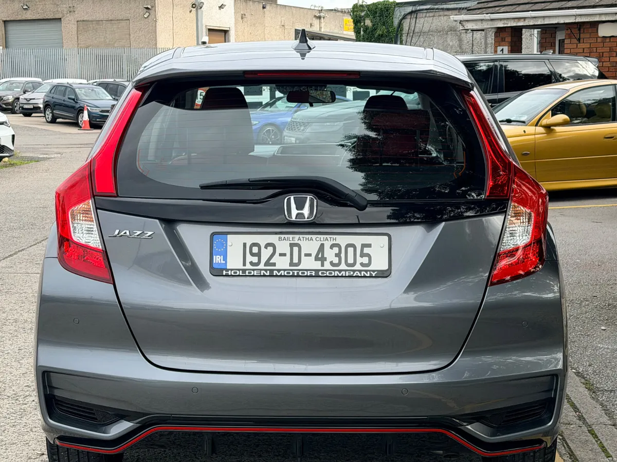 2019 Honda Jazz..LEATHER INTERIOR - Image 6