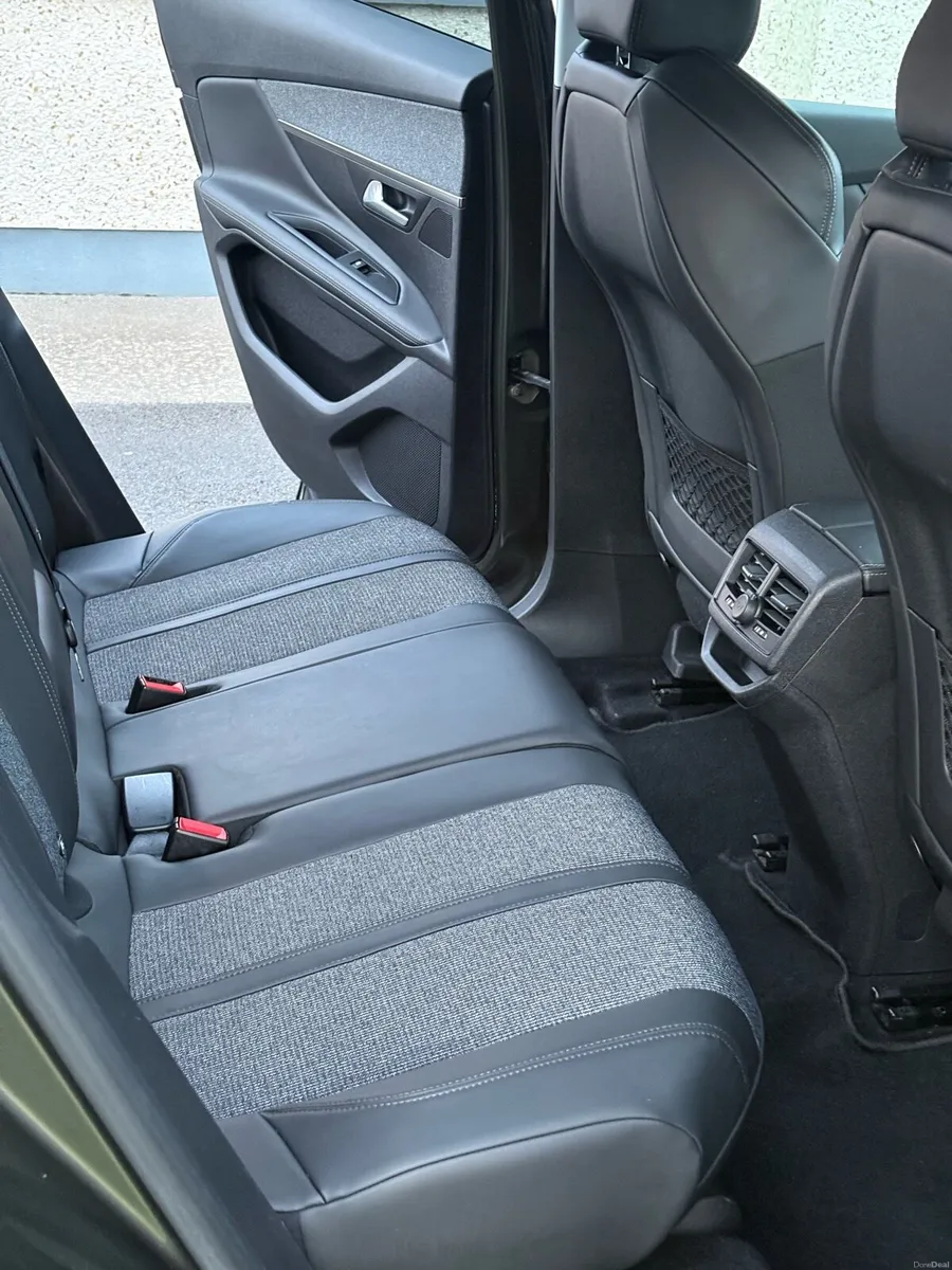 Car - Image 5